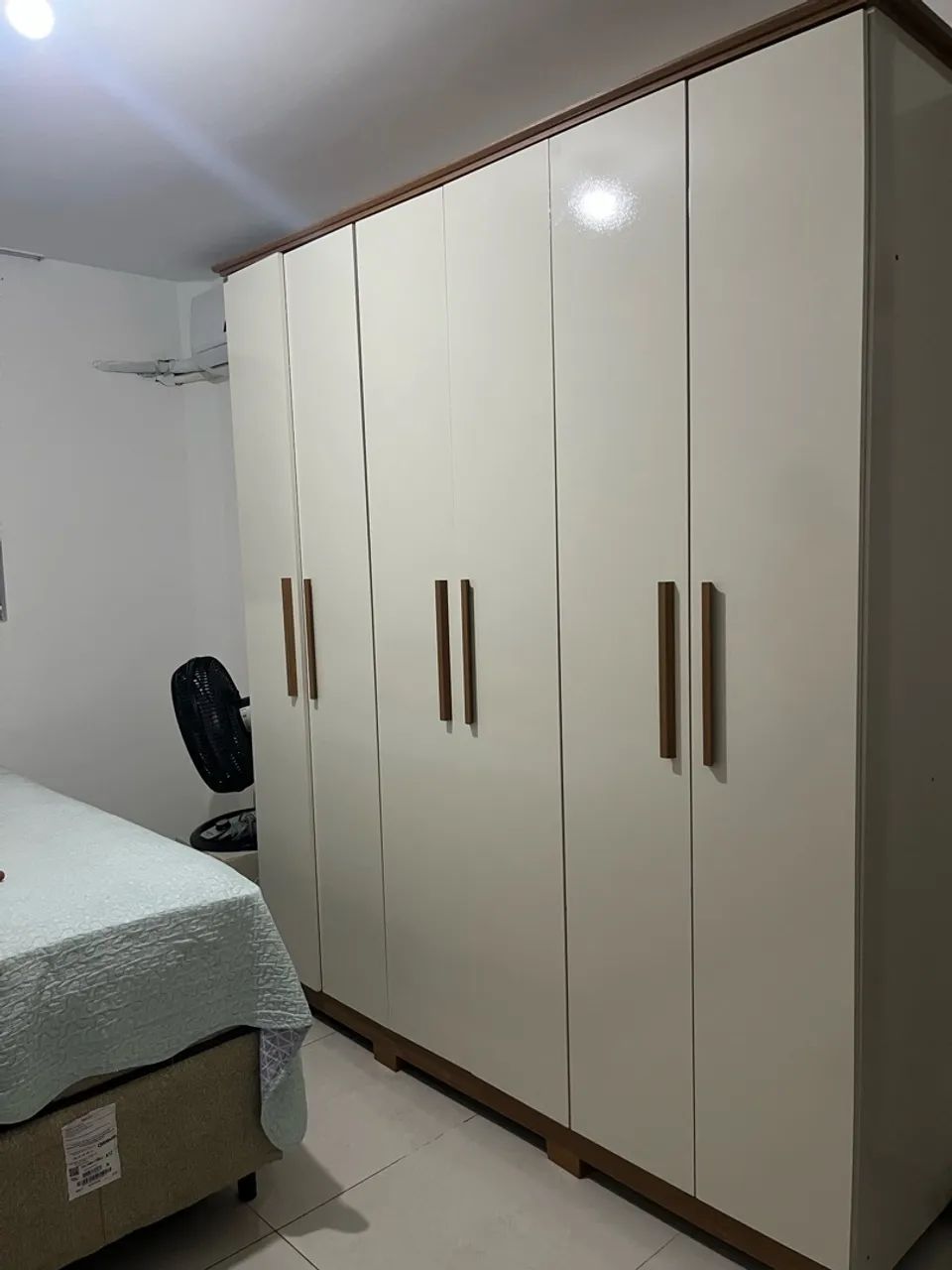 Guarda-roupa 6 portas - Foto 2