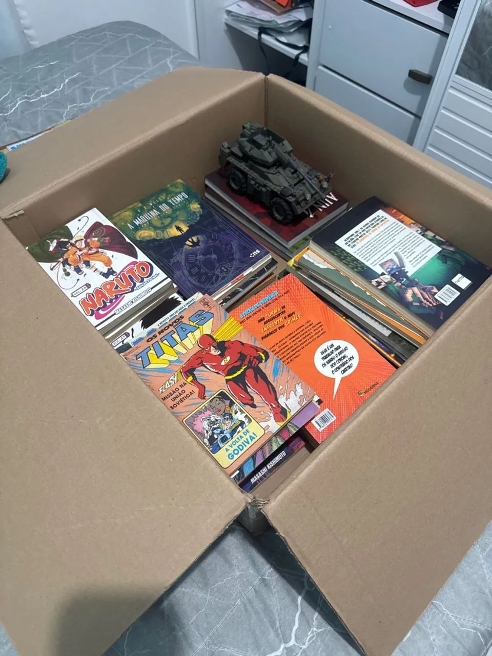 Caixa com livros 