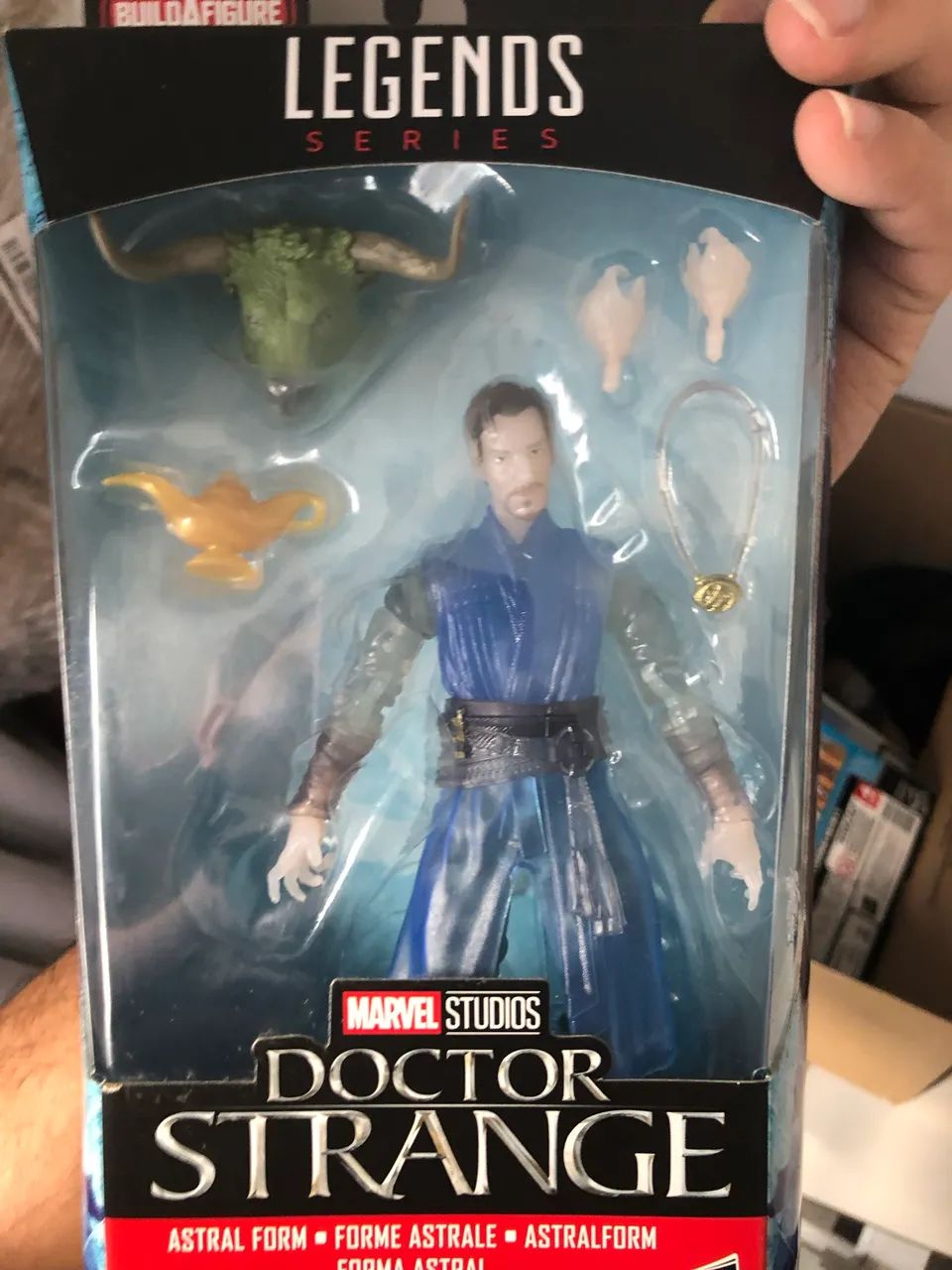 Boneco Dr estranho completo na caixa marvel Legends 
