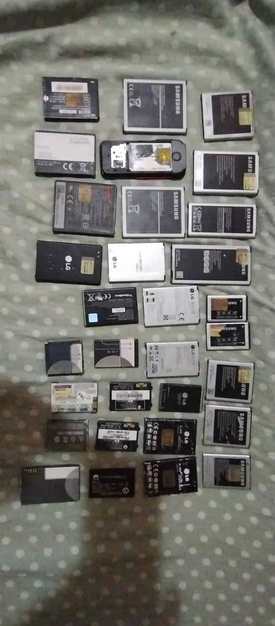 Bateria celulares cada uma 30$ e 40$