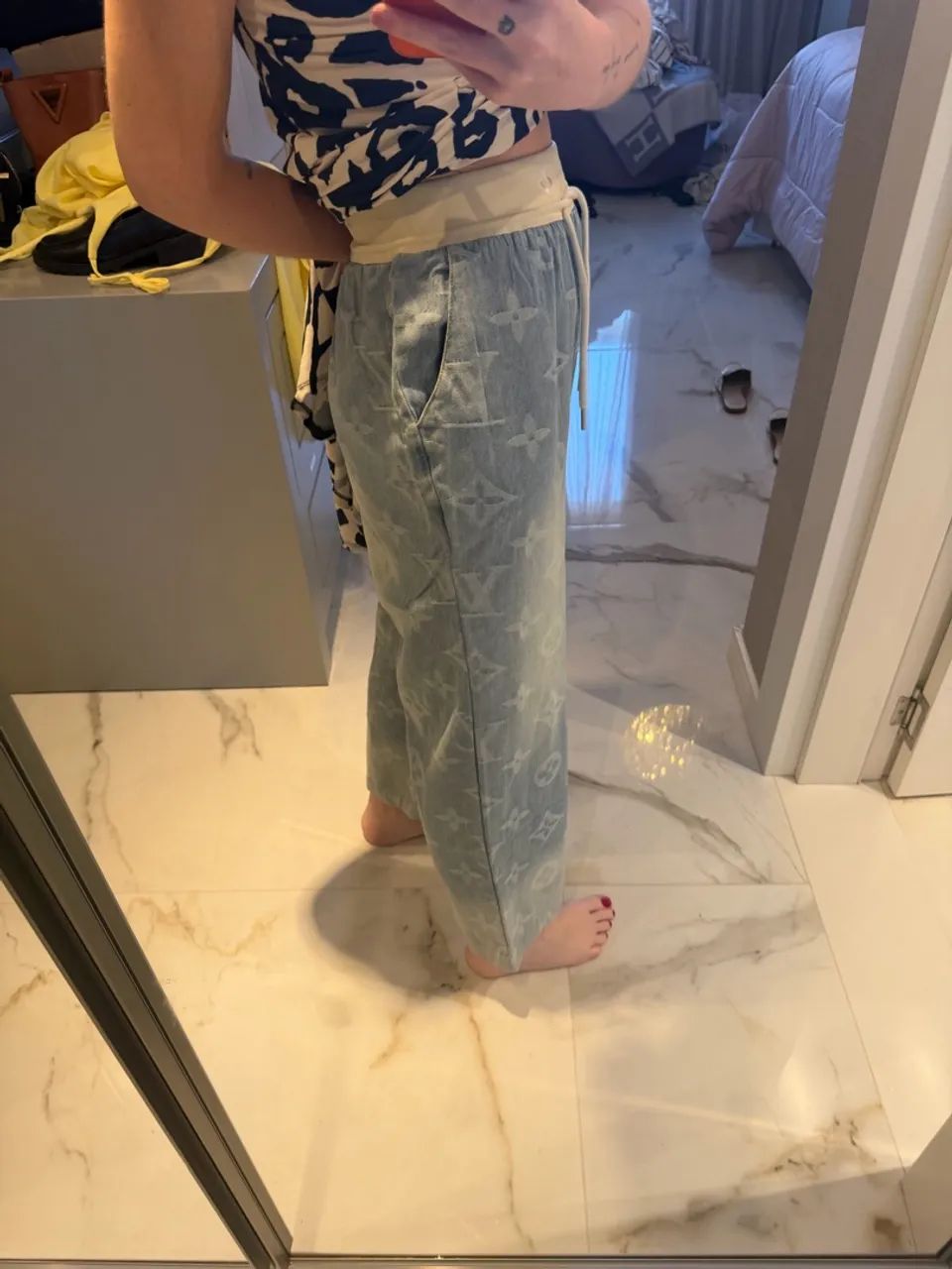 Calça LV ELÁSTICO CINTURA E SOLTA  - Foto 3