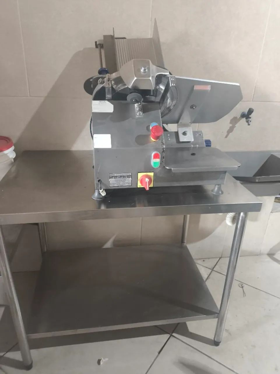 Máquina de fatiar Rural automática bivolt funcionando perfeitamente e muito conservada. - Foto 4