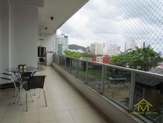 Gigante de 4 Quartos com 2 Suítes - Código: 24062 F  