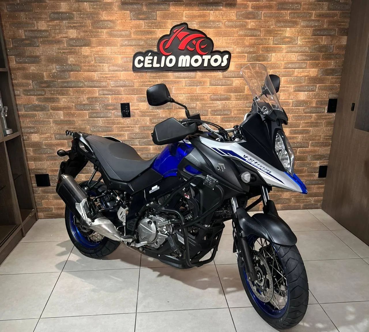 SUZUKI V-STROM 650 XT 2024 - Foto 2