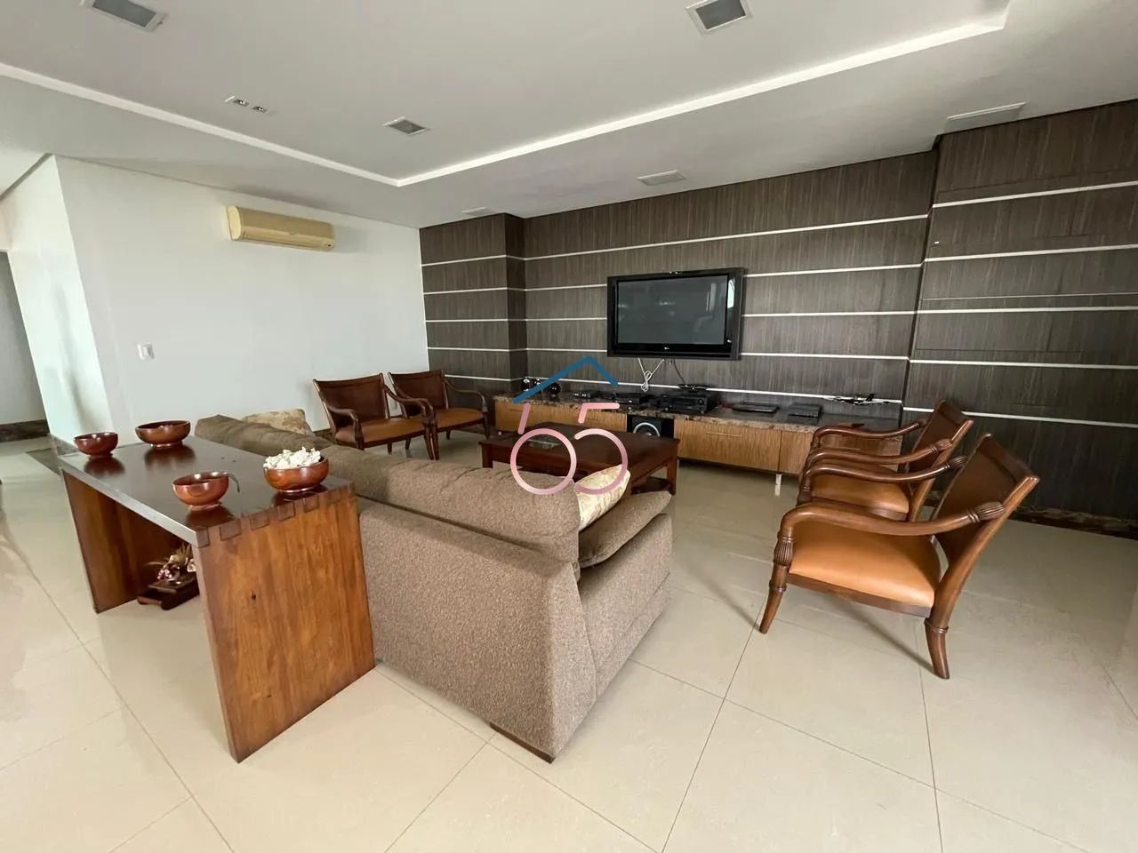Cobertura Duplex Mobiliada com 4 Suítes, Piscina e 6 Vagas. - Foto 4