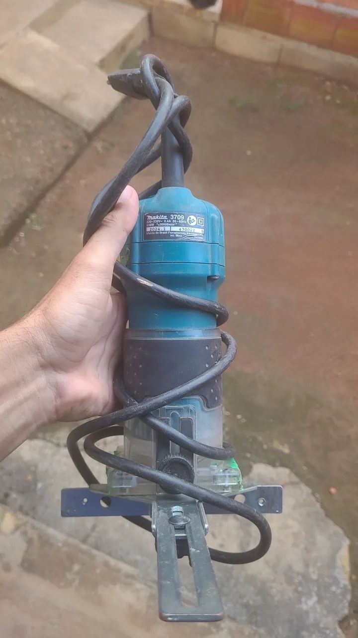 Tupia makita