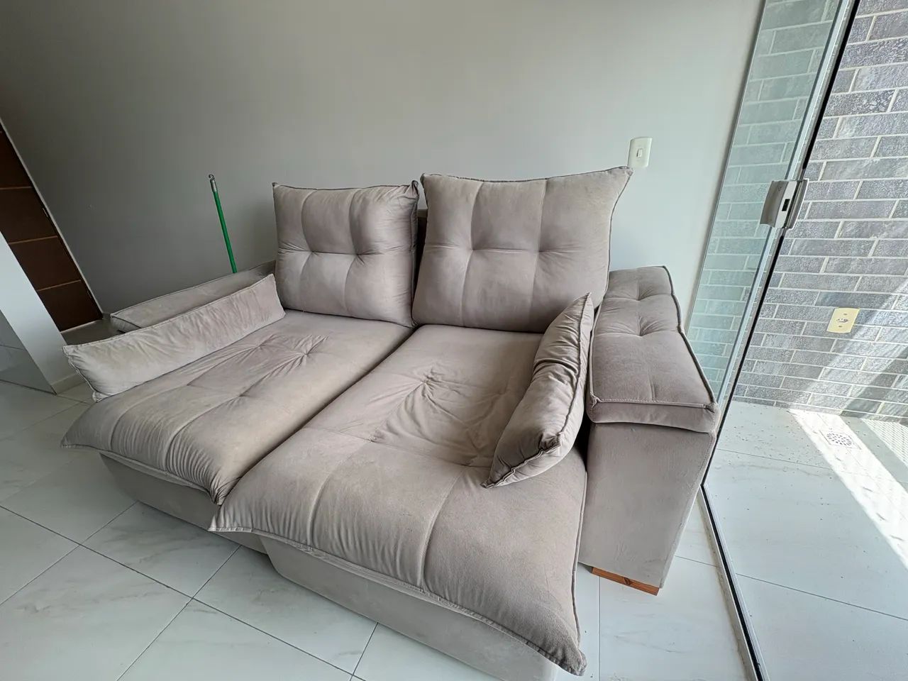 Sofá retrátil 3 lugares - Foto 3