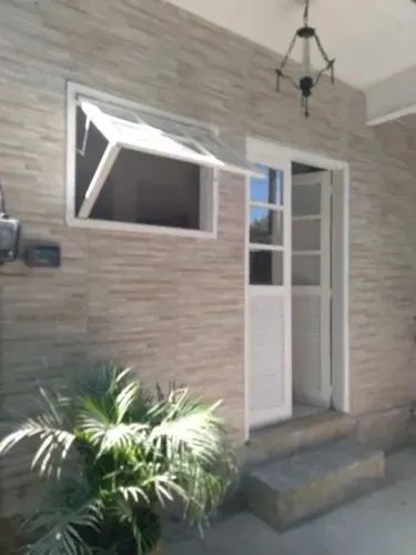 CASA BEM LOCALIZADA NA CABANAGEM 