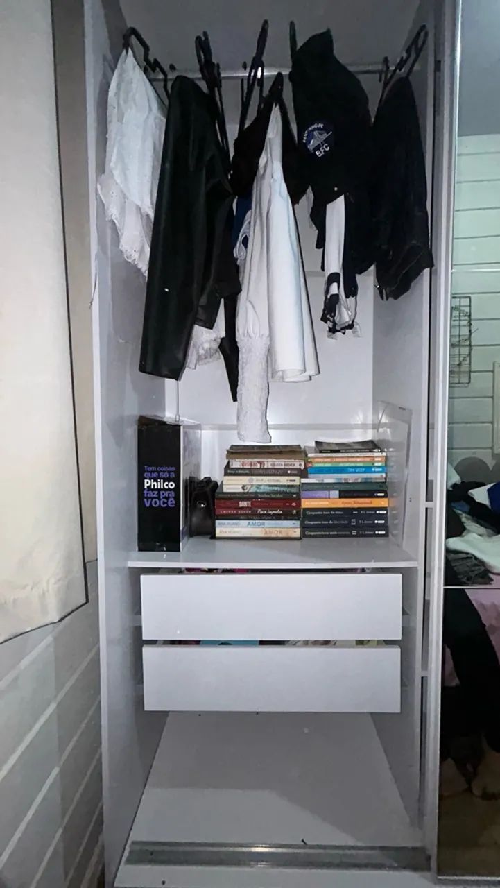 Guarda-Roupa Branco com Portas de Correr e Espelho - Foto 3