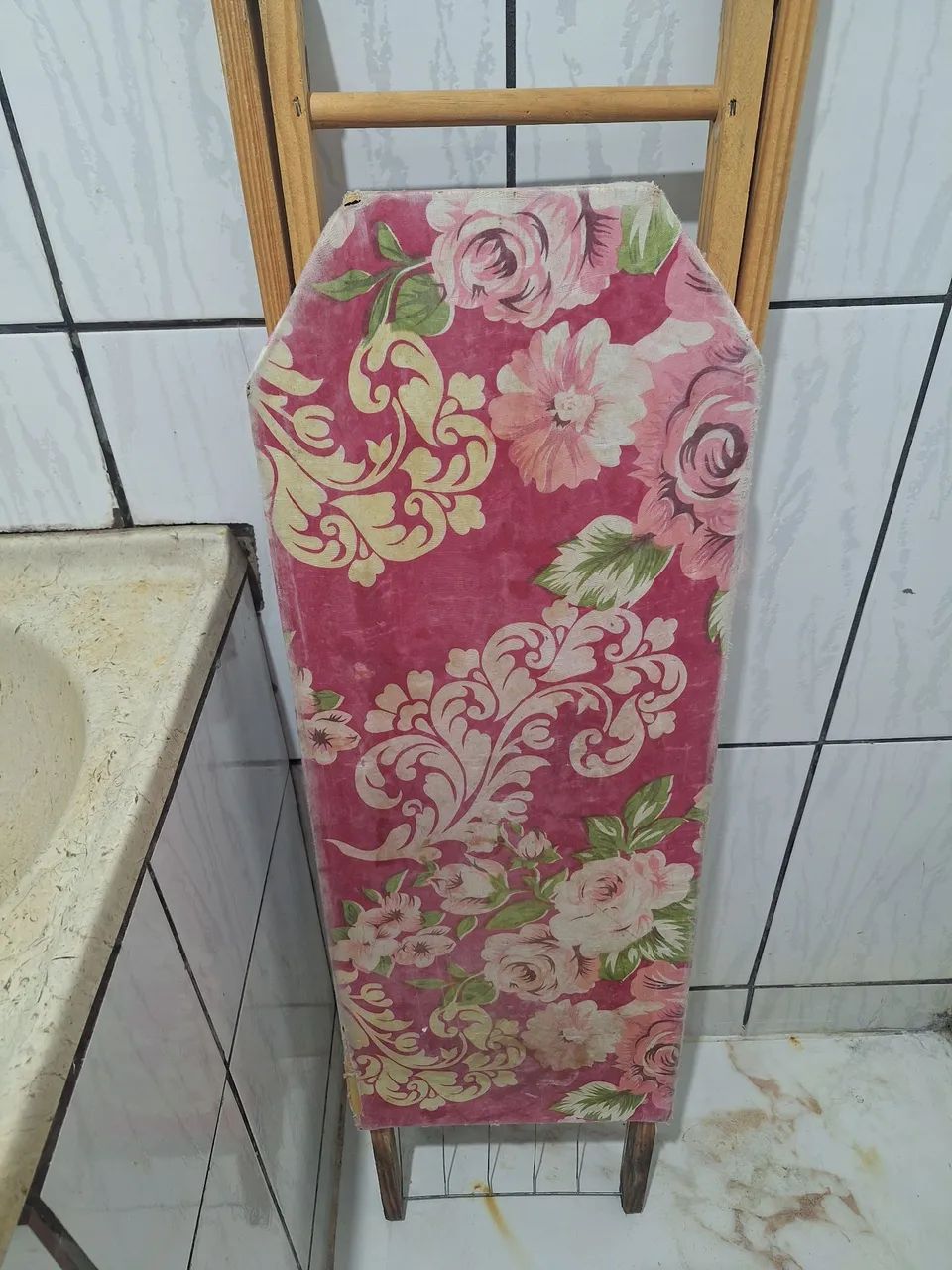 Tábua de passar roupa - Foto 2