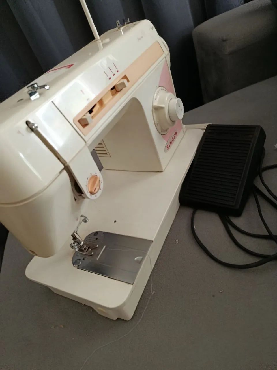 Máquina de costura  - Foto 3