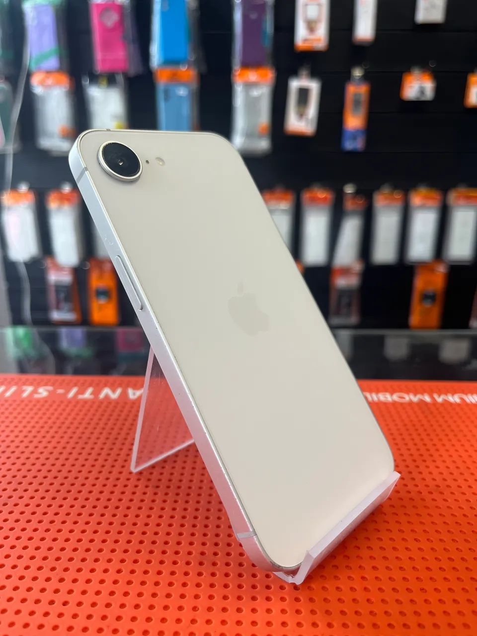 iPhone 16e 128GB 