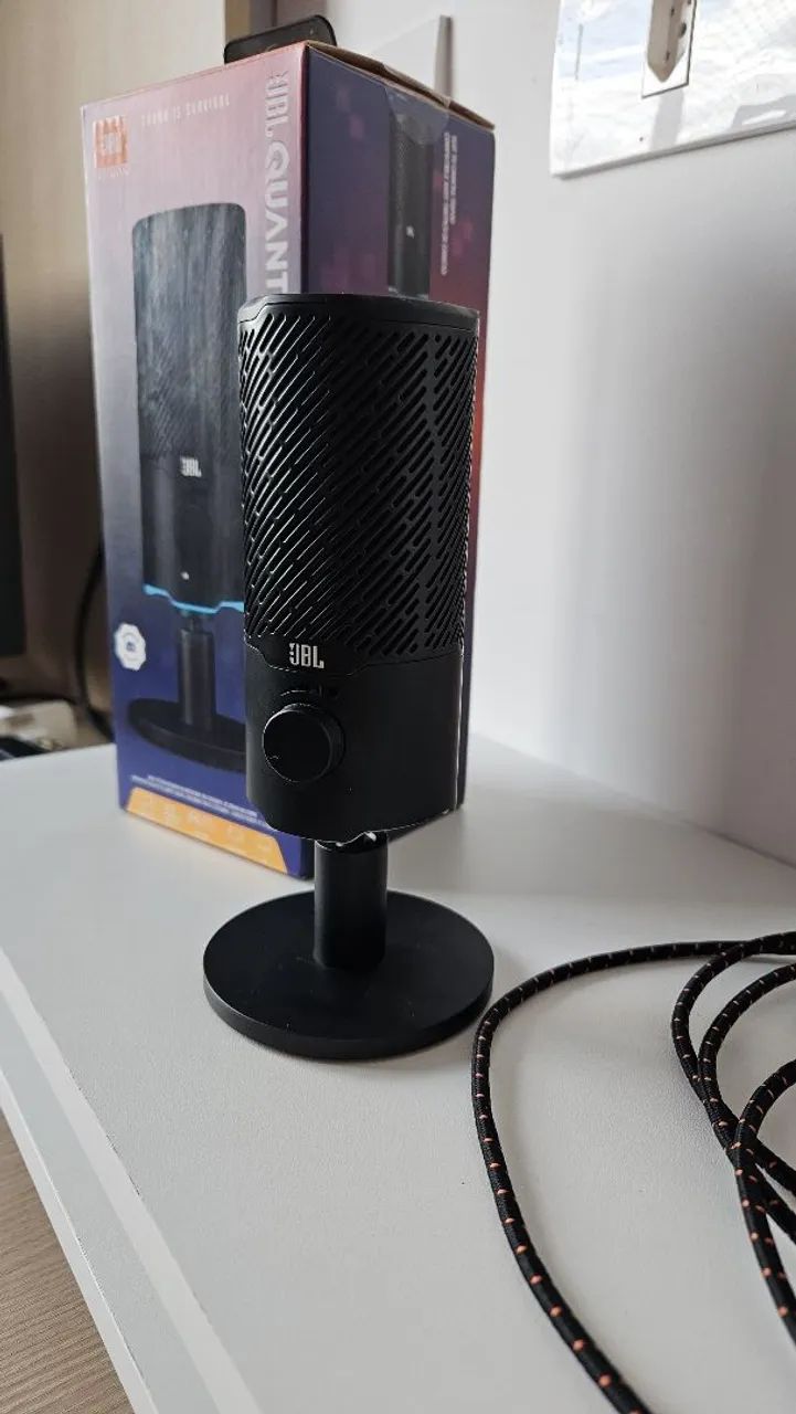 Microfone Condensador Quantum Stream Studio JBL Preto415985832476037120