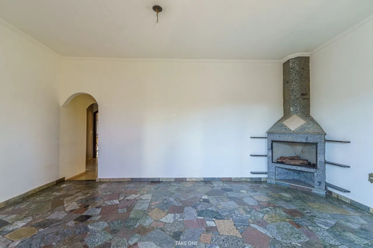 Casa para venda em Centro com 4 quartos, sendo 1 suíte, 281m² - Foto 5