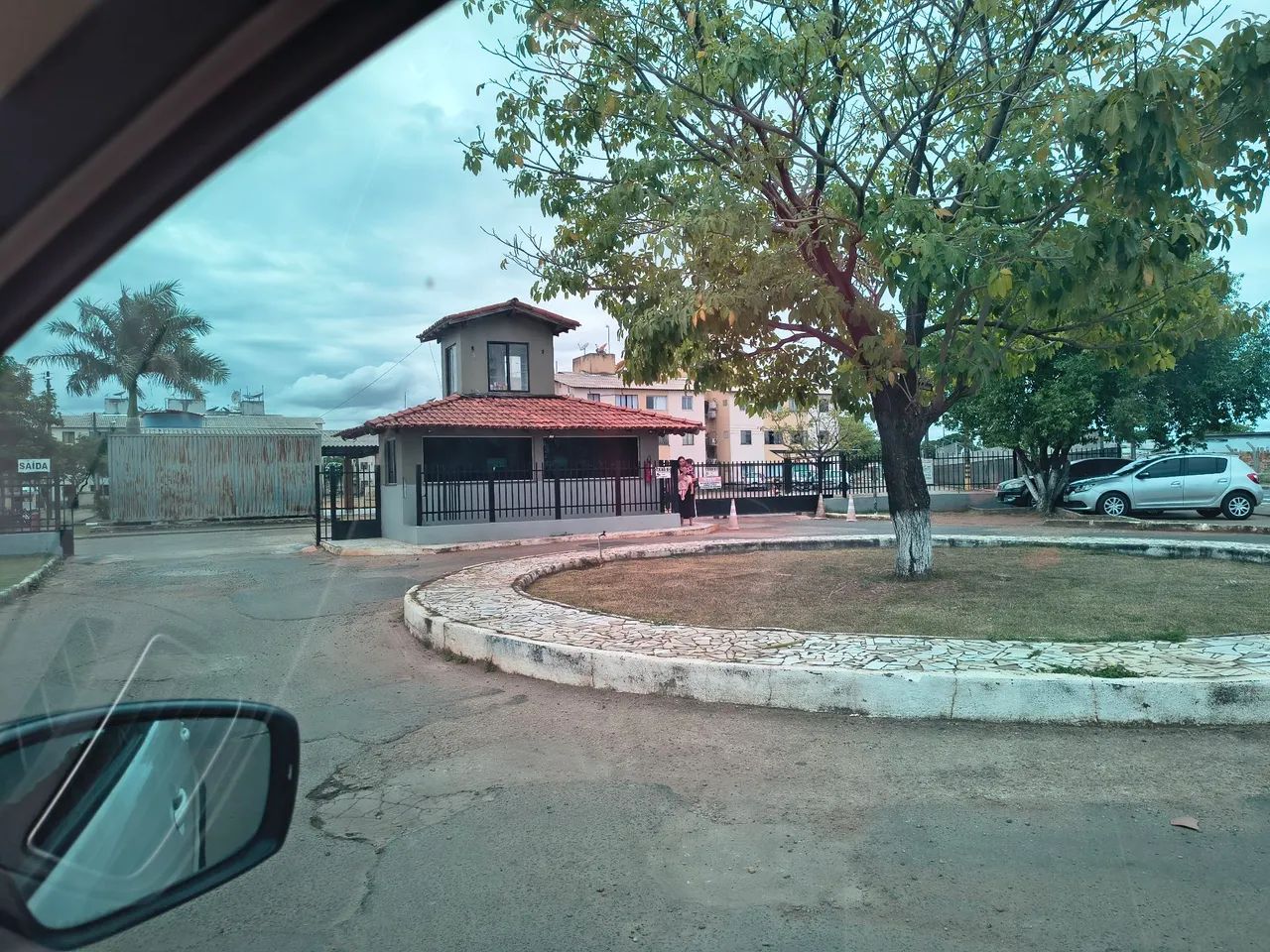 Apartamento em condomínio fechado no térreo.