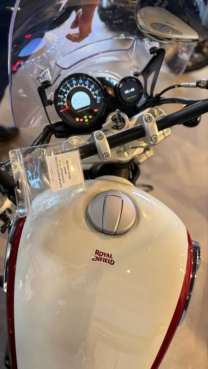 SUPER METEOR 650 - Foto 3