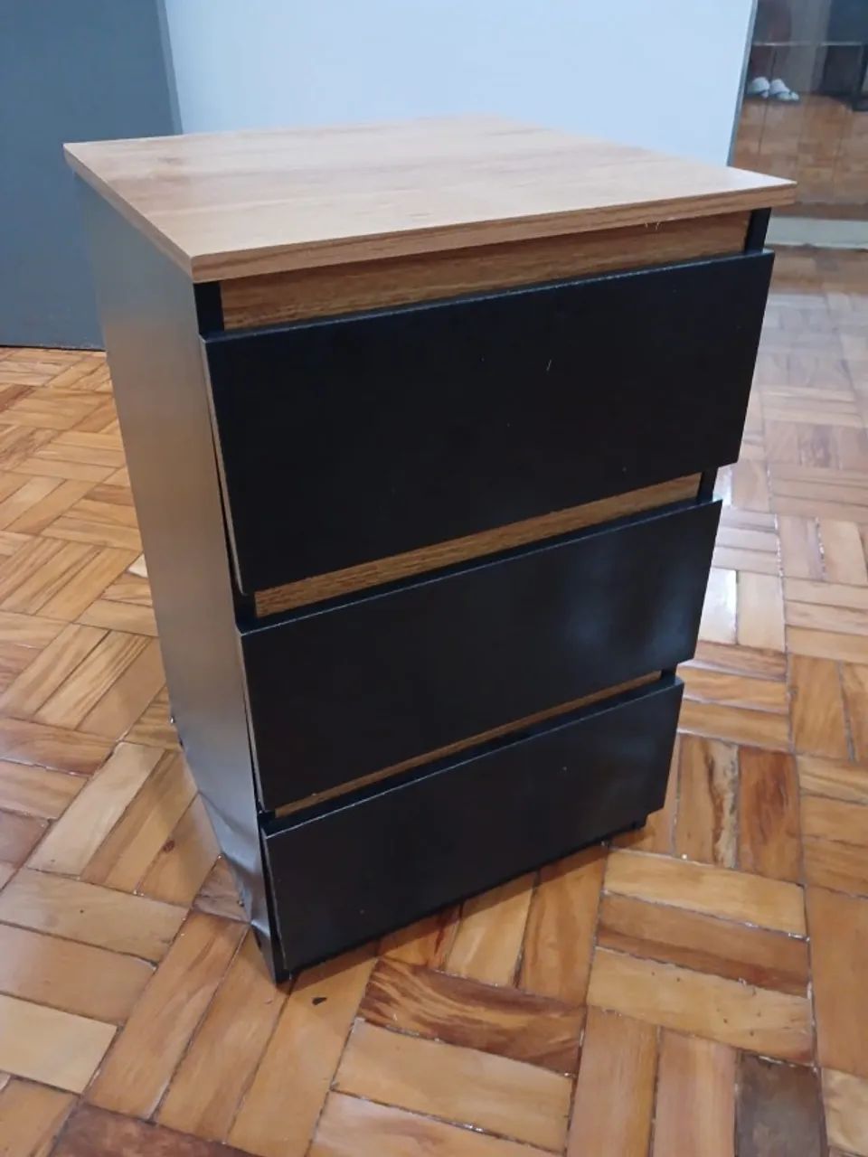 Criado mudo / cômoda para cama
