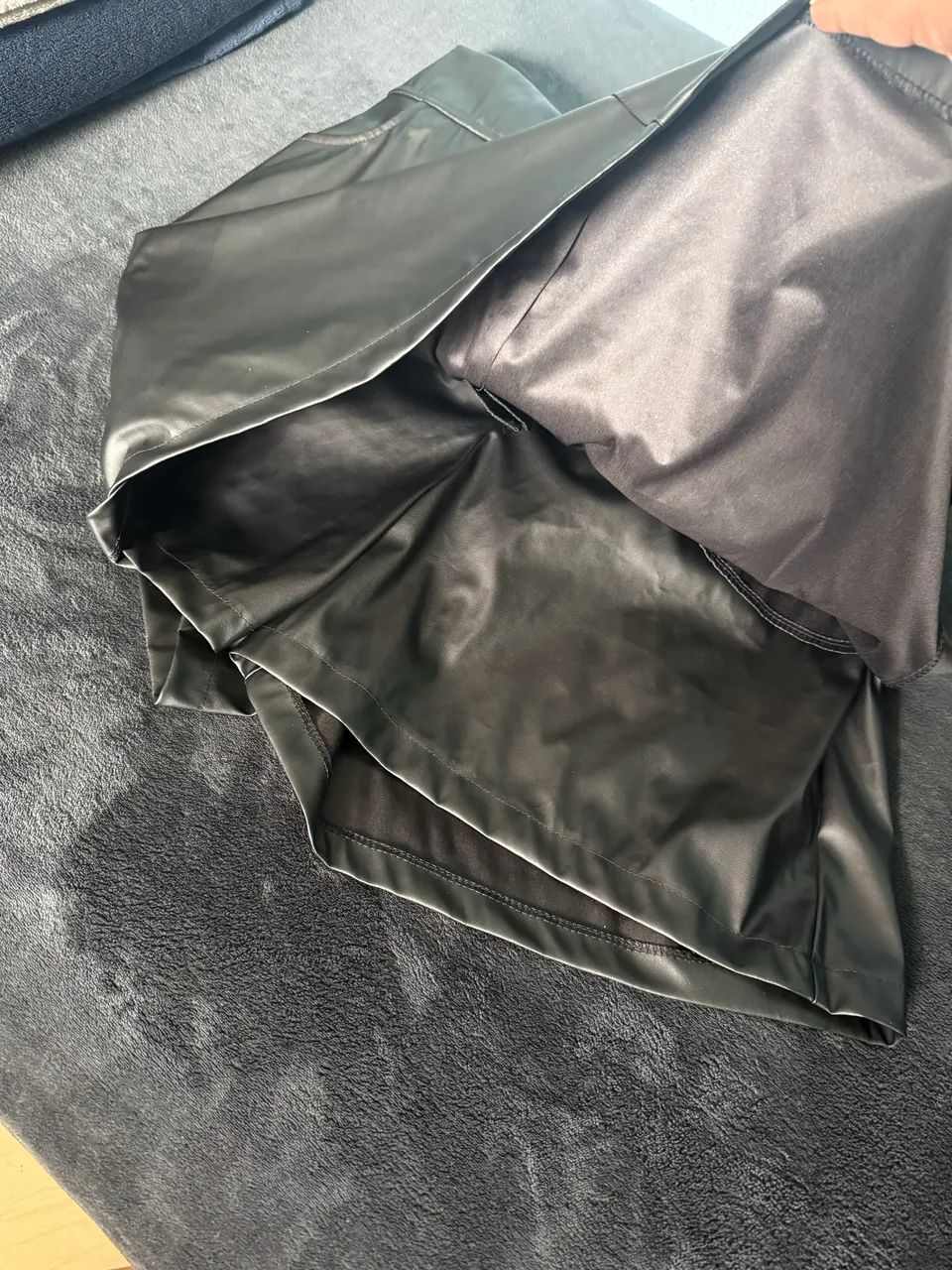 SAIA DE COURO PLUS SIZE COM SHORT PROTETOR CÓS ELASTICO - TAMANHO 52 - Foto 5
