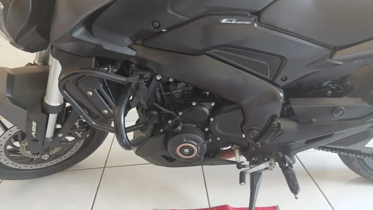 BAJAJ 400 - Foto 2