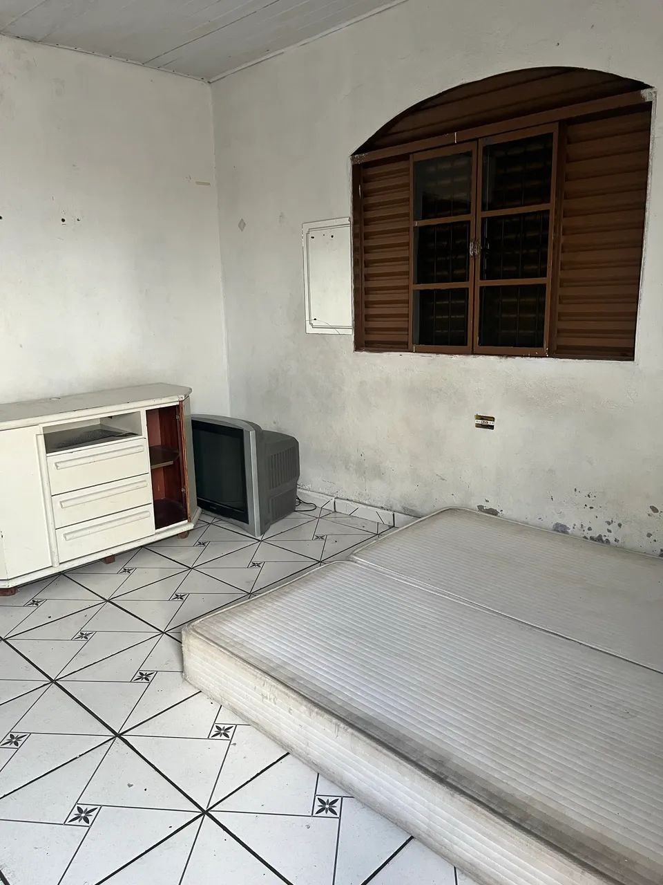 Casa e salão pequeno  - Foto 3