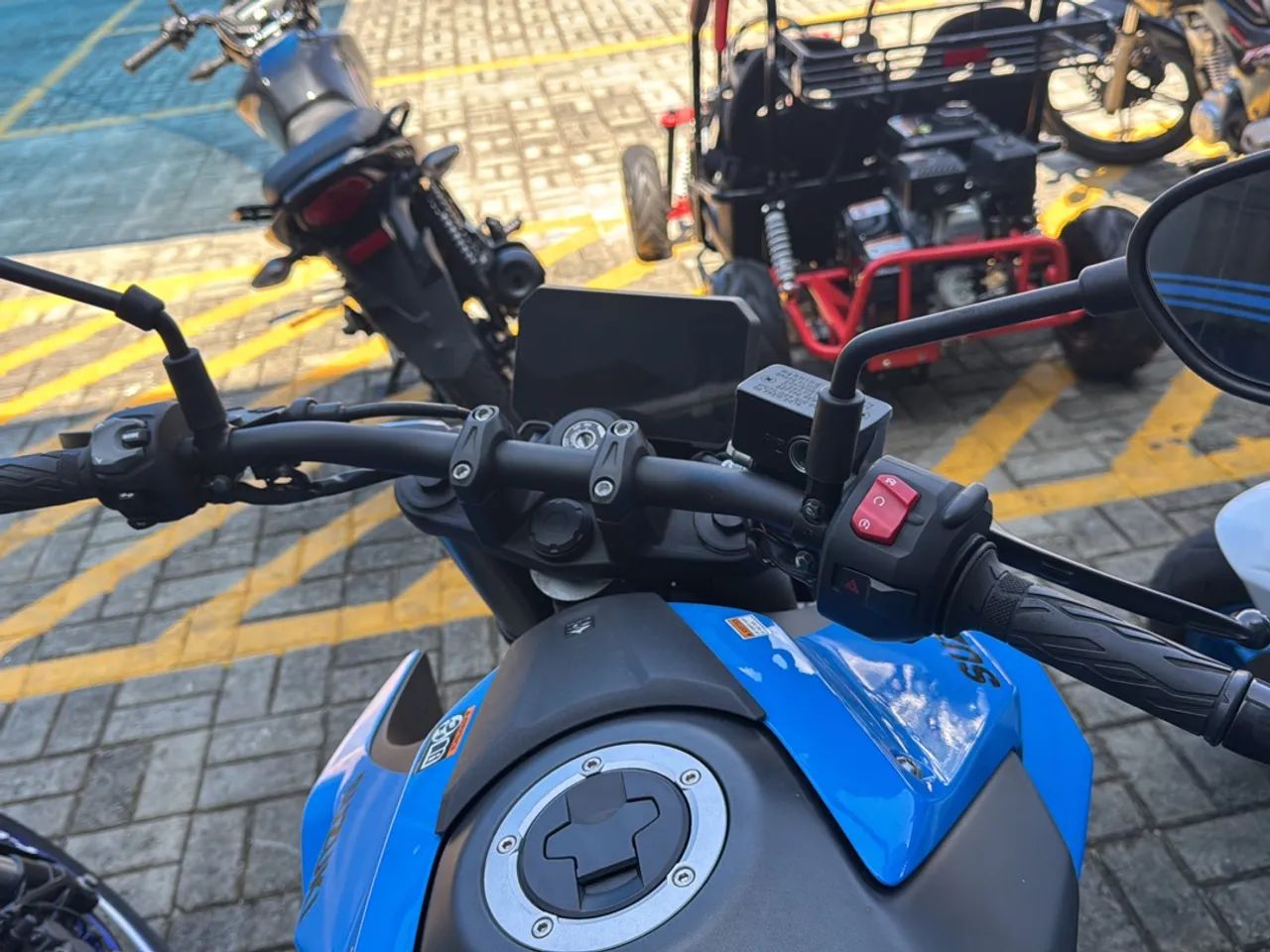 SUZUKI GSX 8S - Foto 5