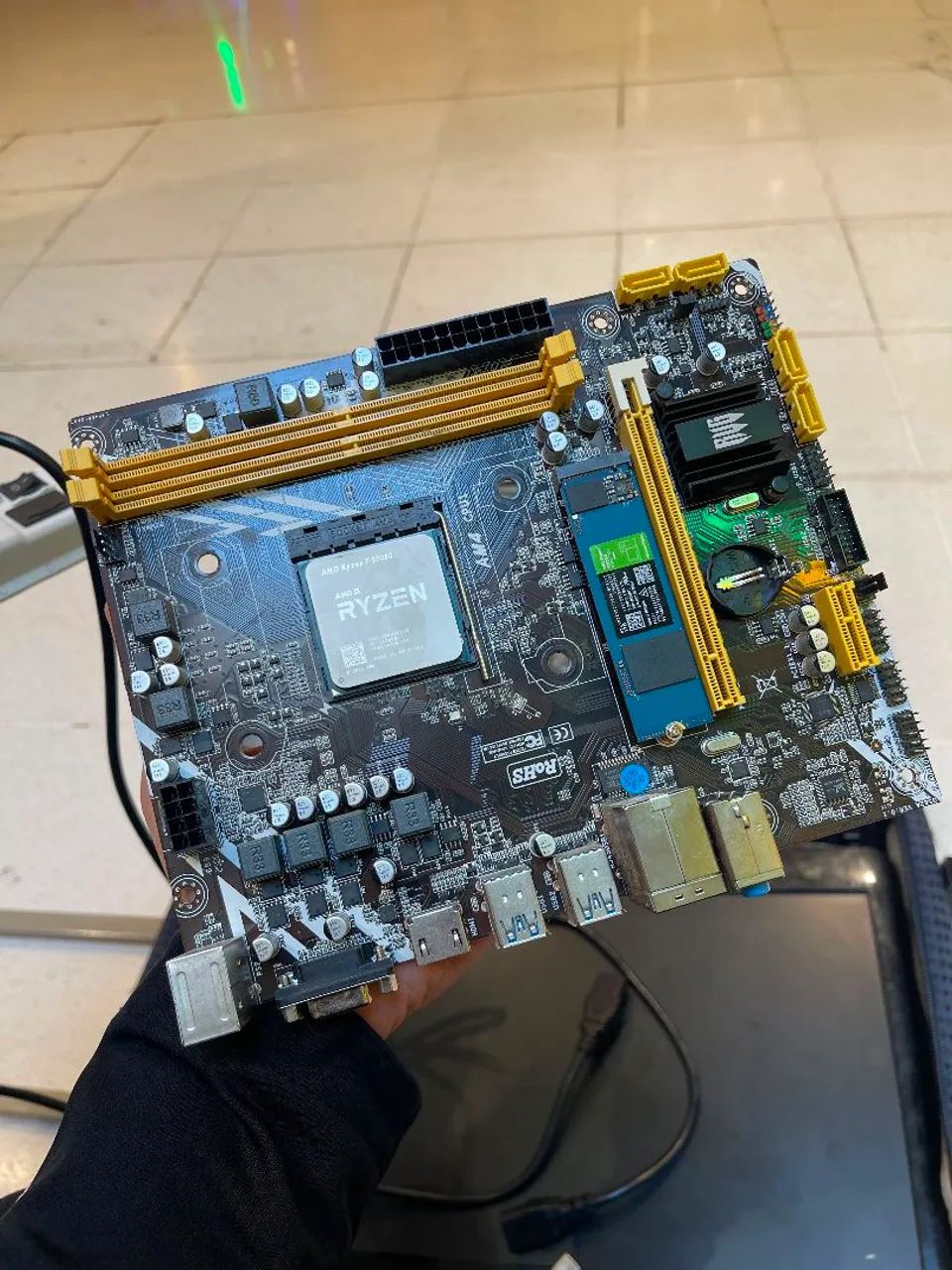 PLACA-MÃE A520M AM4 - OPORTUNIDADE! ?