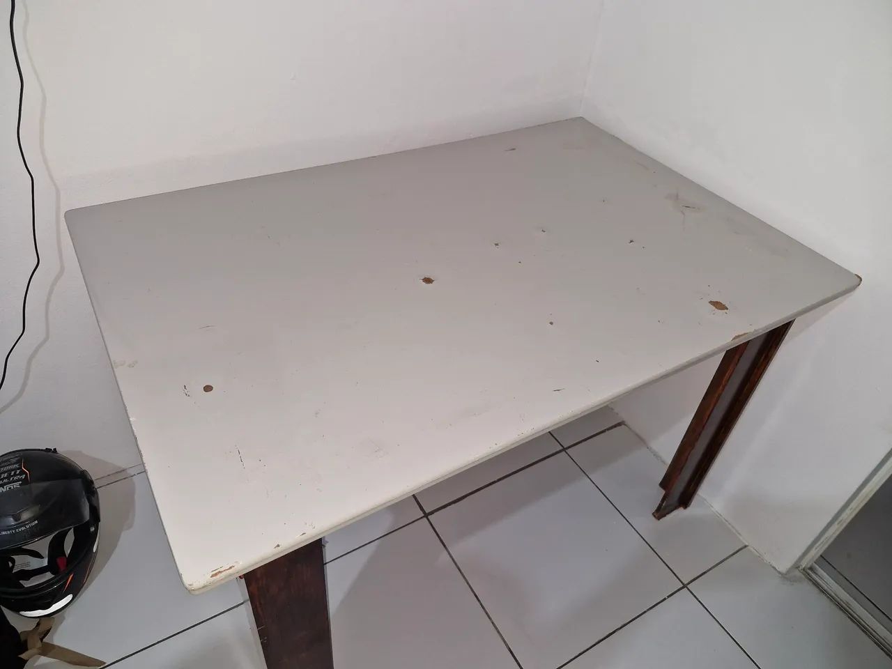 Mesa de jantar em bom estado - Foto 4