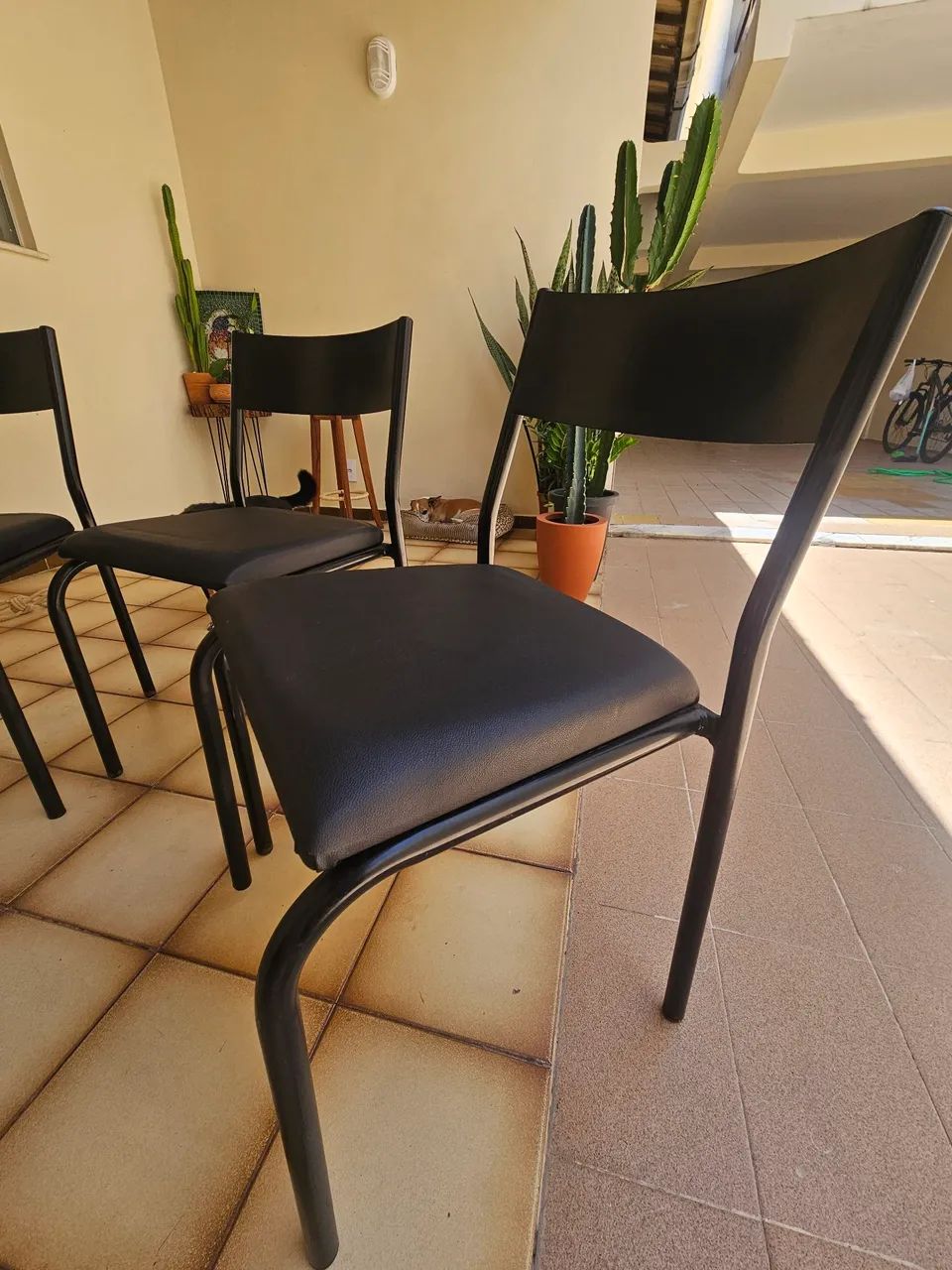 Conjunto de  cadeiras Tokstok usadas  - Foto 2