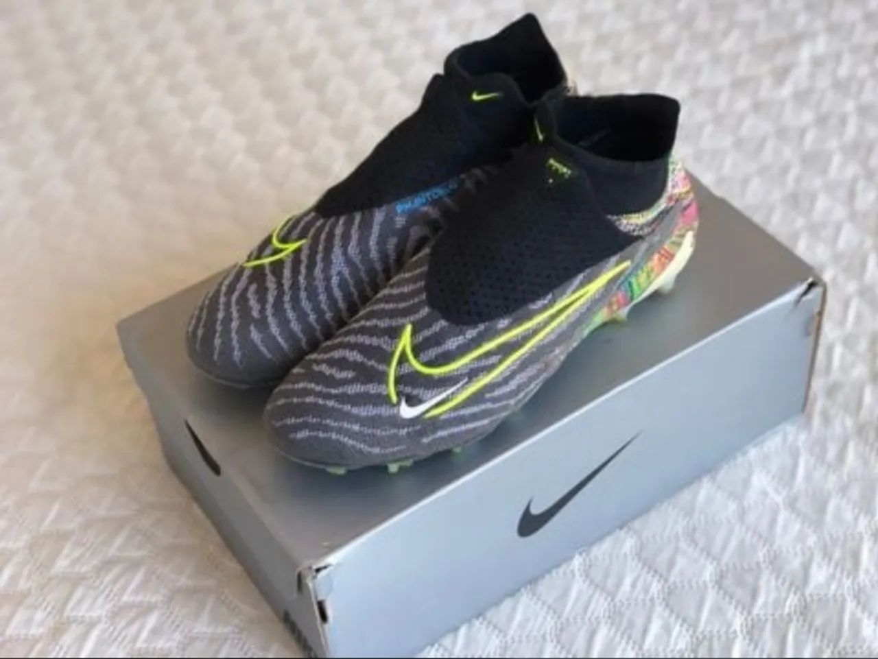 Chuteira Nike phantom original 