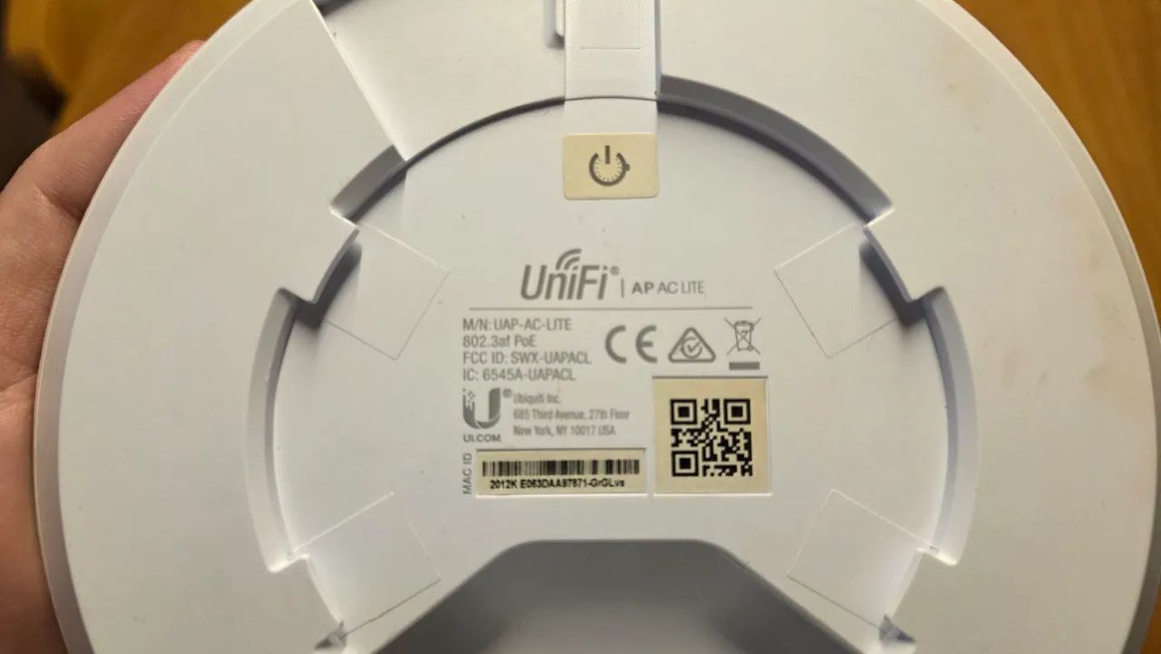 Access Point Ubiquiti UniFi UAP-AC-LITE - Foto 2