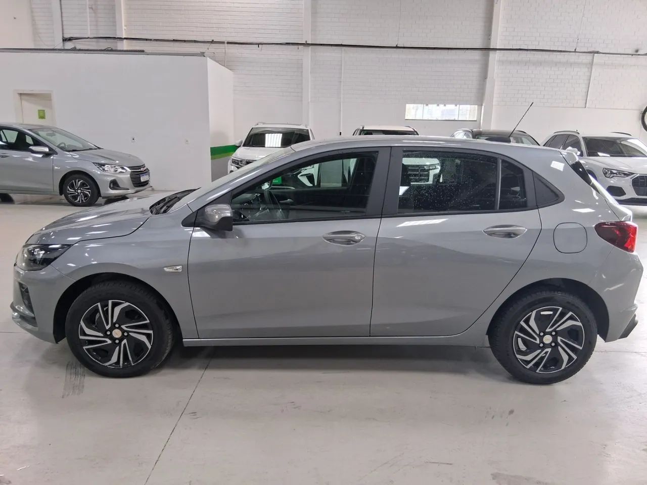 Chevrolet Onix Hatch 1.0 12V Flex Mec. 4P 2026 - Foto 3