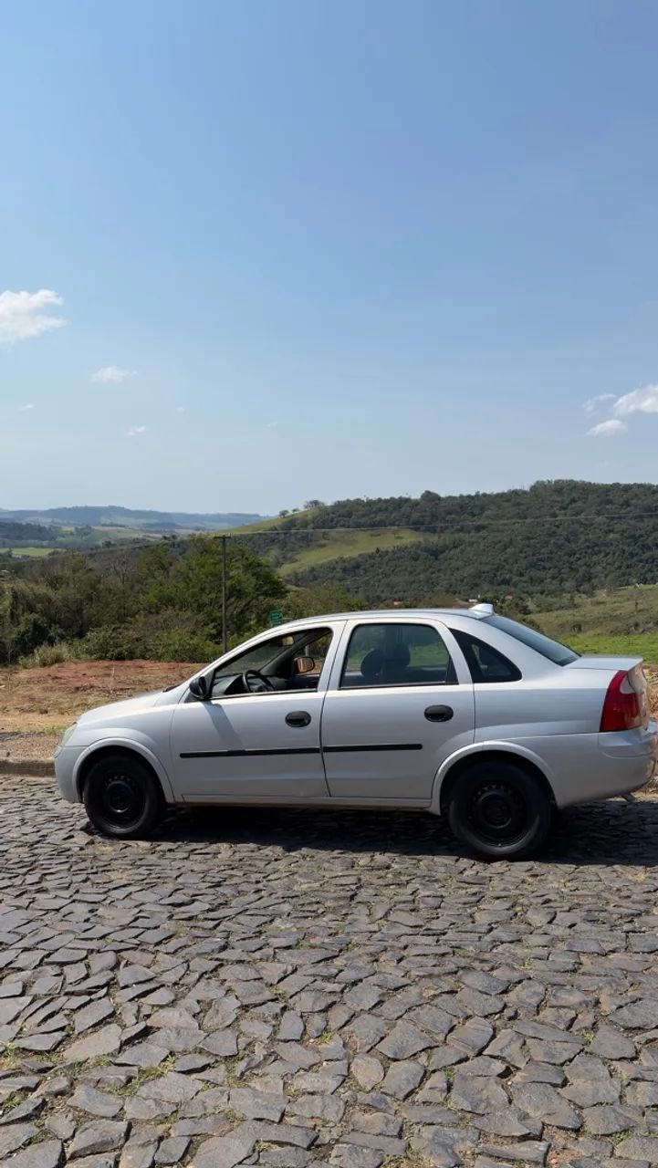 Chevrolet Corsa Sedan 1.8 MPFI 8V 102cv 4P 2003