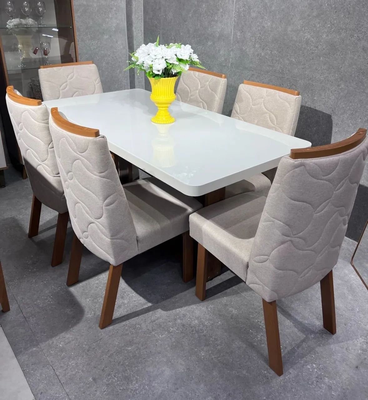 Mesa de jantar com 6 cadeiras promoção .