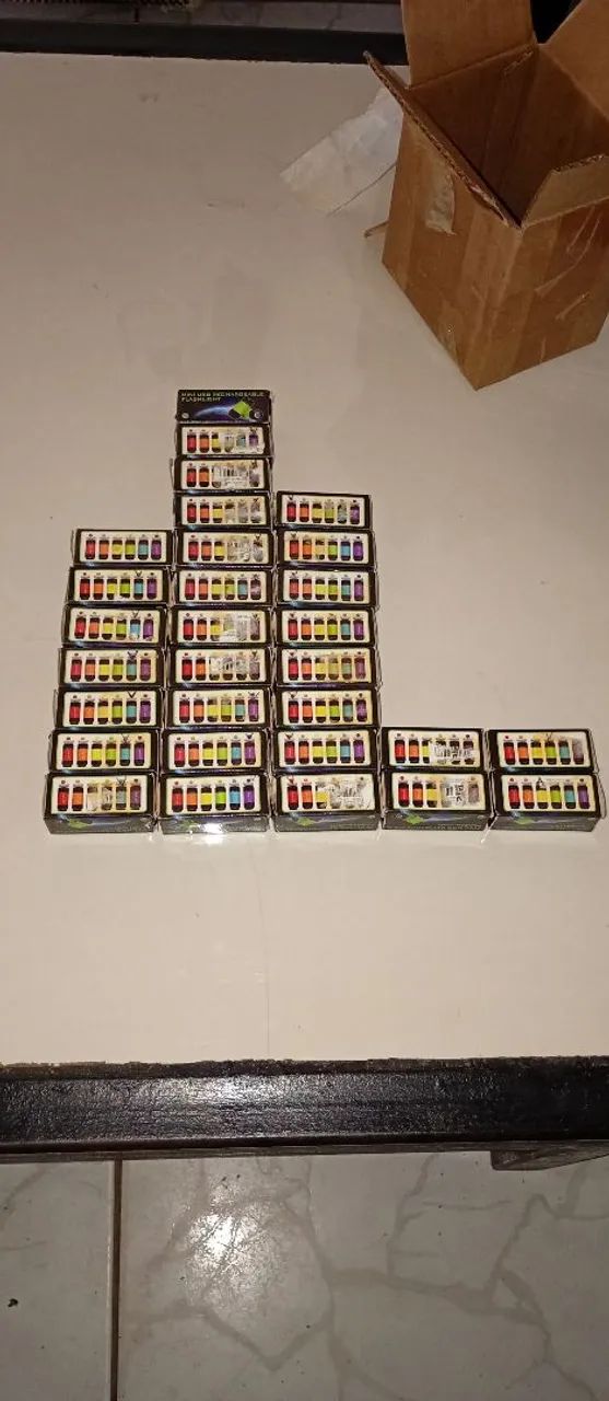 Caixa com 30 unidades de Mini Lanternas USB!  - Foto 5