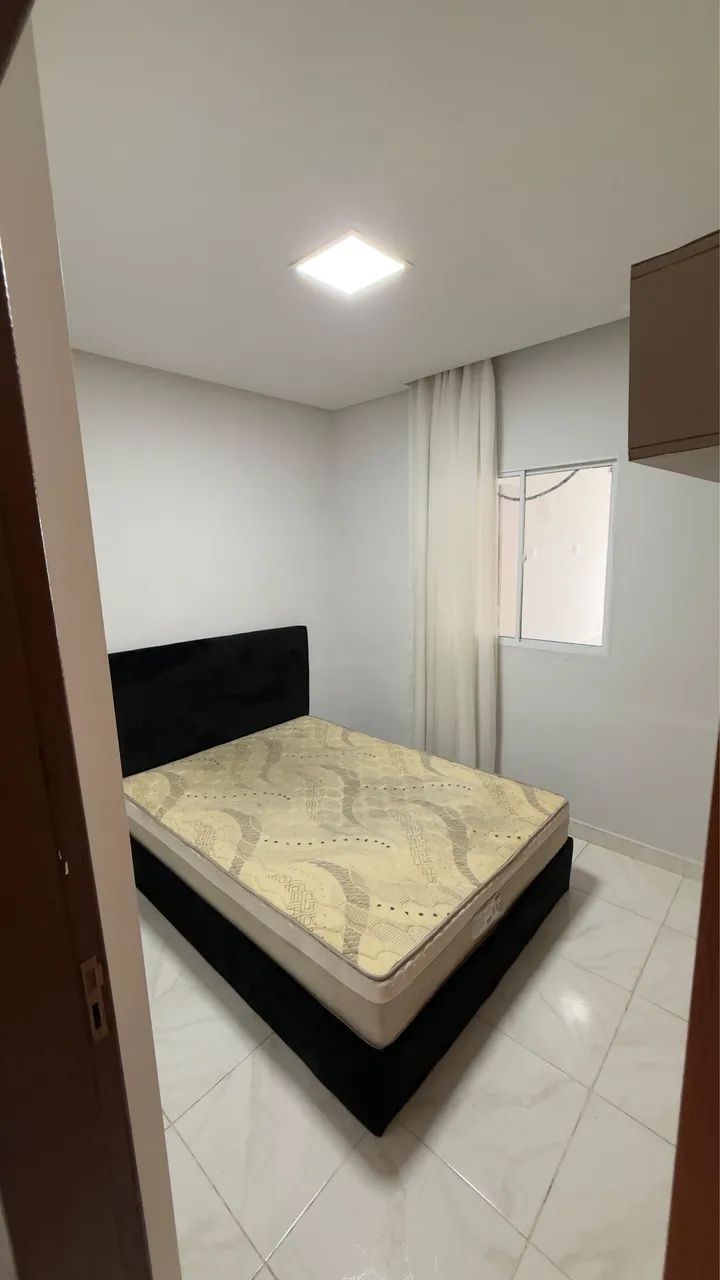 Cama Box com cabeceira estofada 
