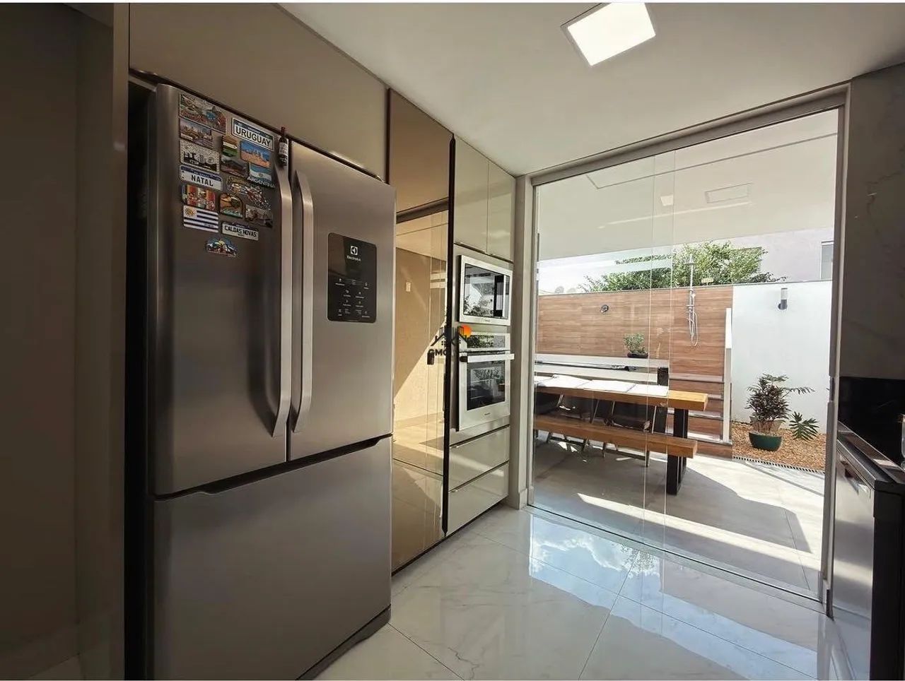 CASA COM 3 SUÍTES - Foto 3