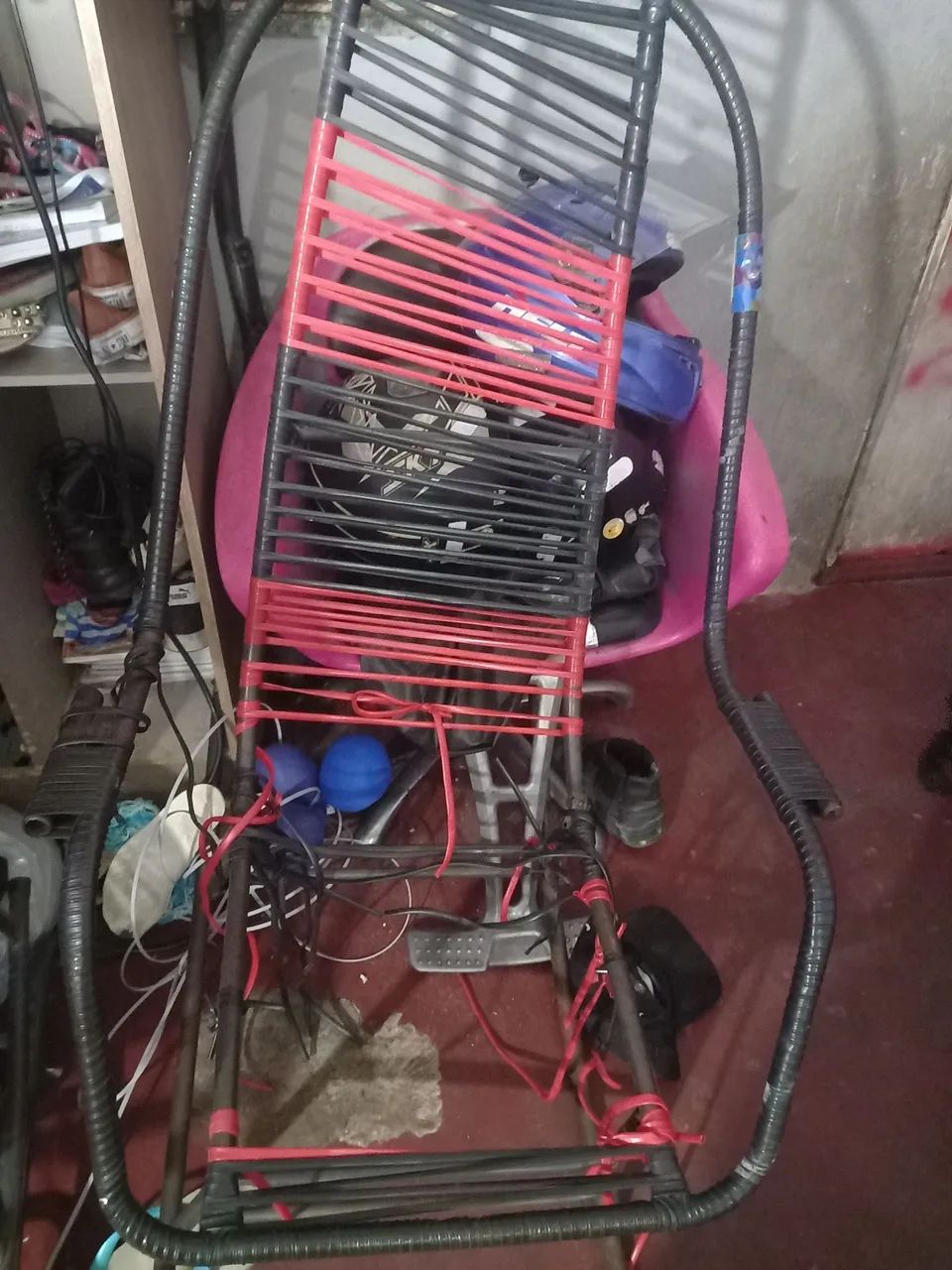 Vendo essas cadeiras com defeitos 