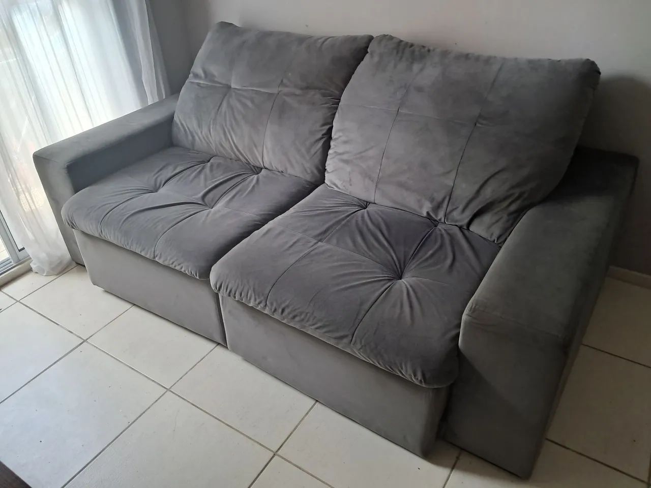 Sofá 2 módulos / 2,20 m - Tecido Veludo Suede cinza chumbo 