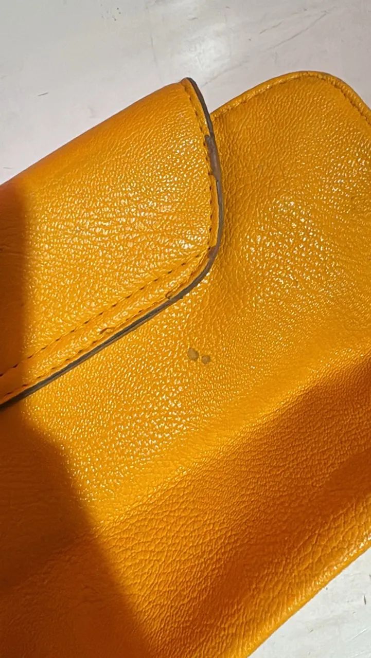 Bolsa Pequena Laranja com Corrente e Detalhe de Caveira - Foto 5