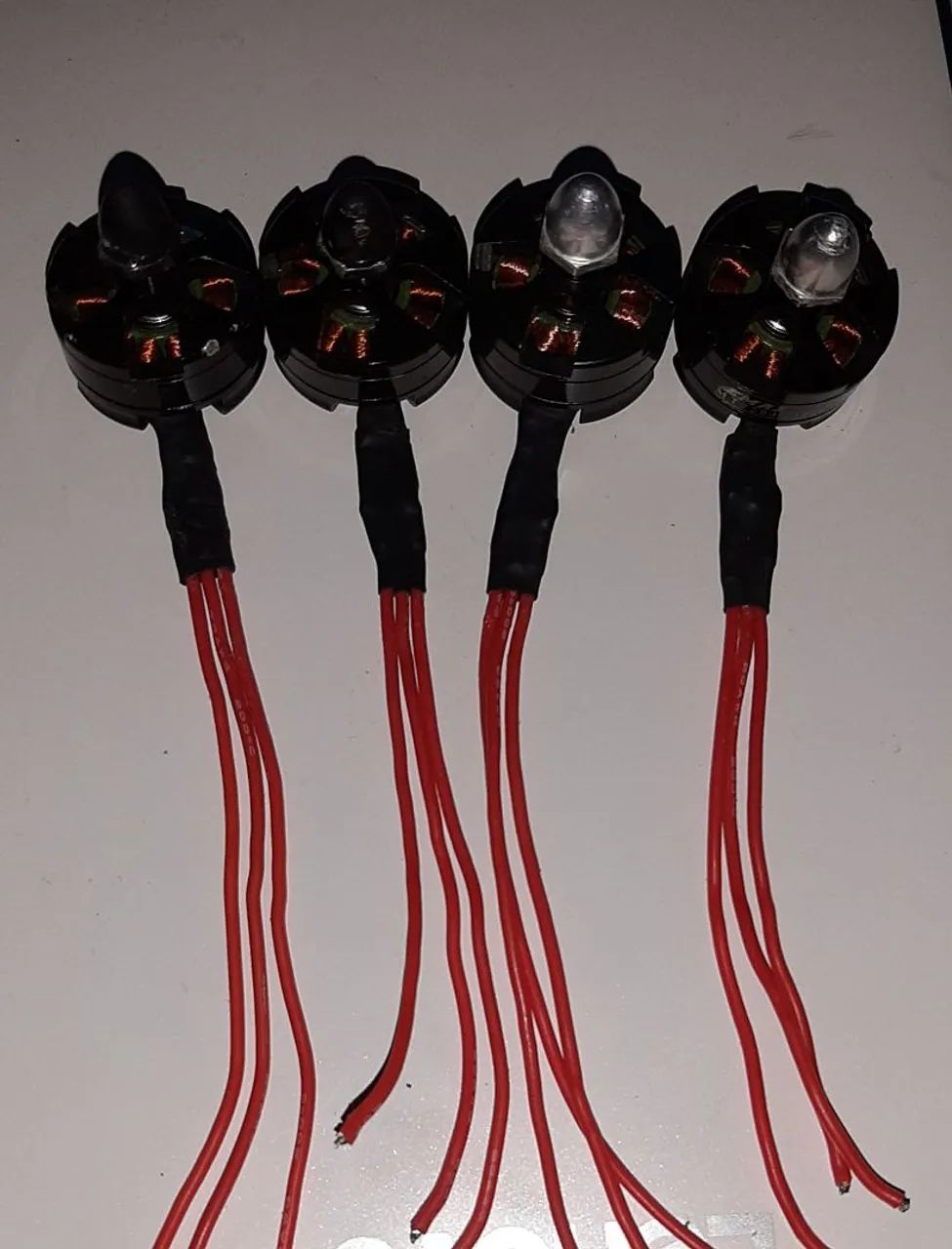 4 motores 2204 2300kv EMAX - Foto 2