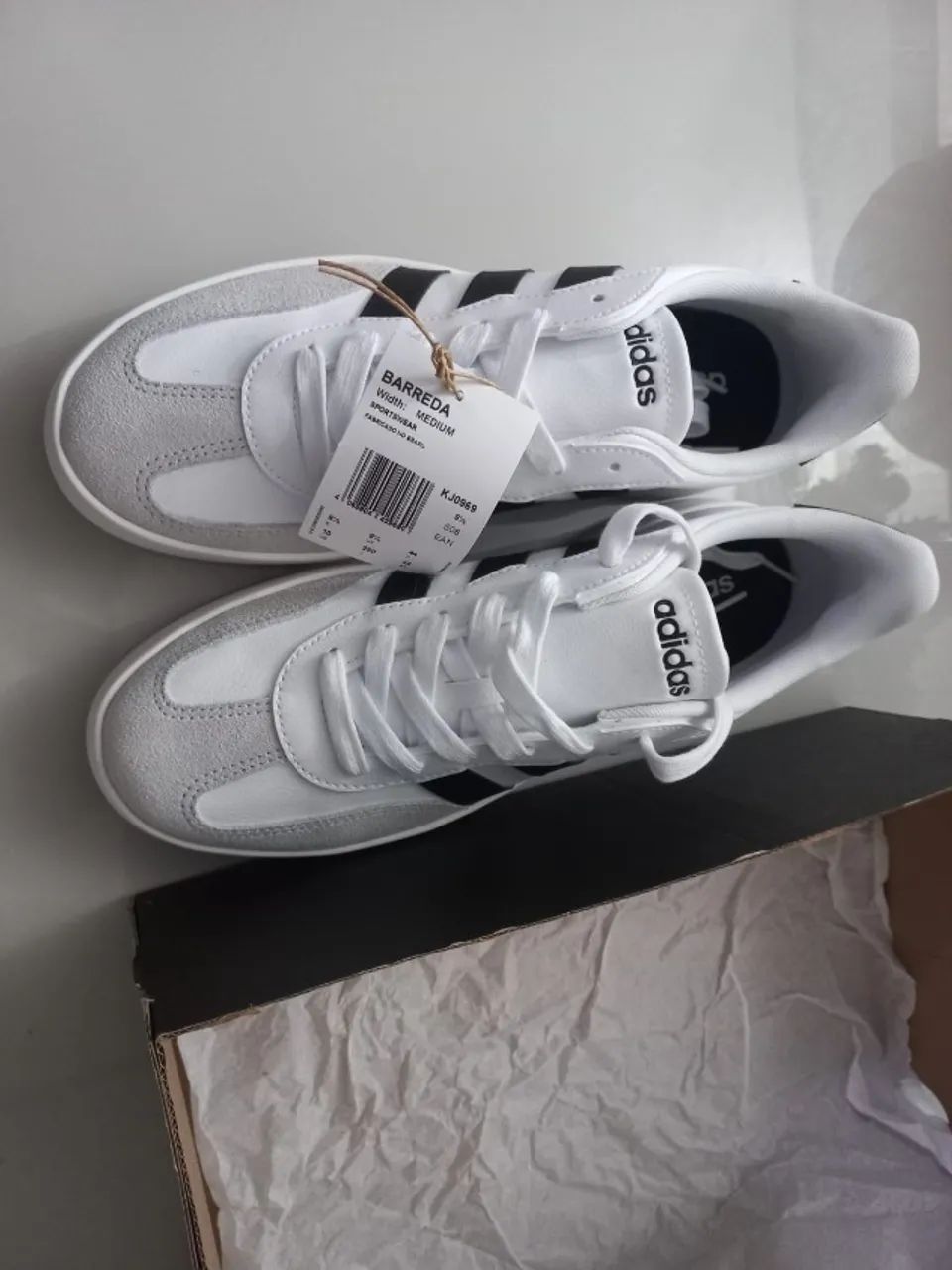 Tenis Adidas Barreda Branco 42 - Foto 4