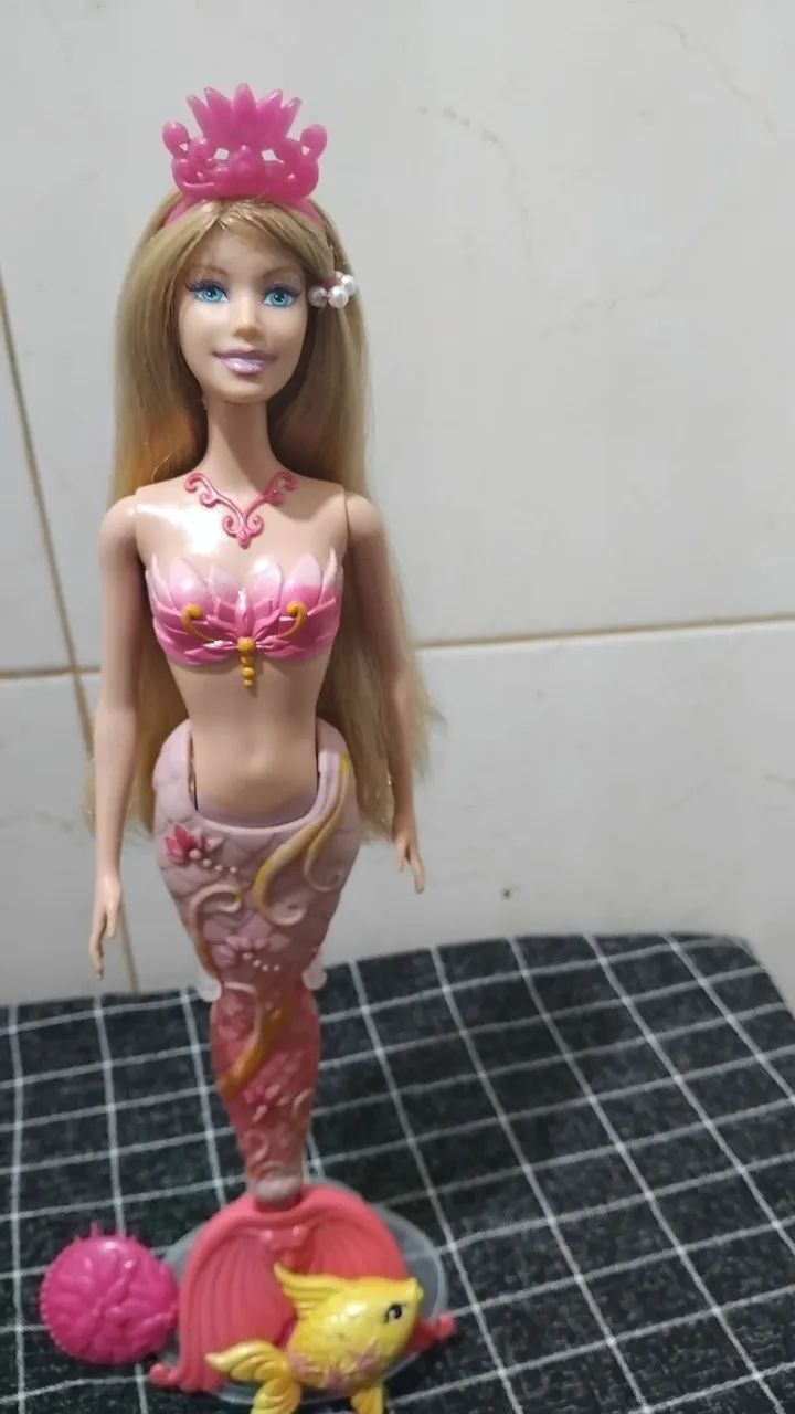 Barbie sereia make a splash 