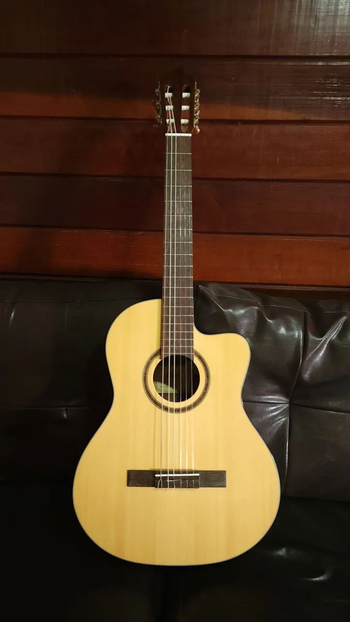 Violão Nylon Cort (Novíssimo)