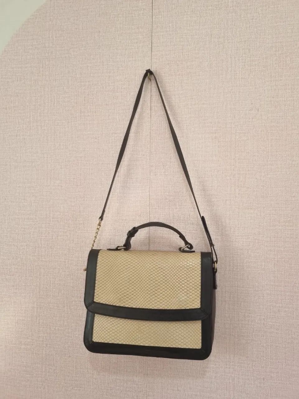 Bolsa em couro alça de mão e transversal CORI - Foto 4