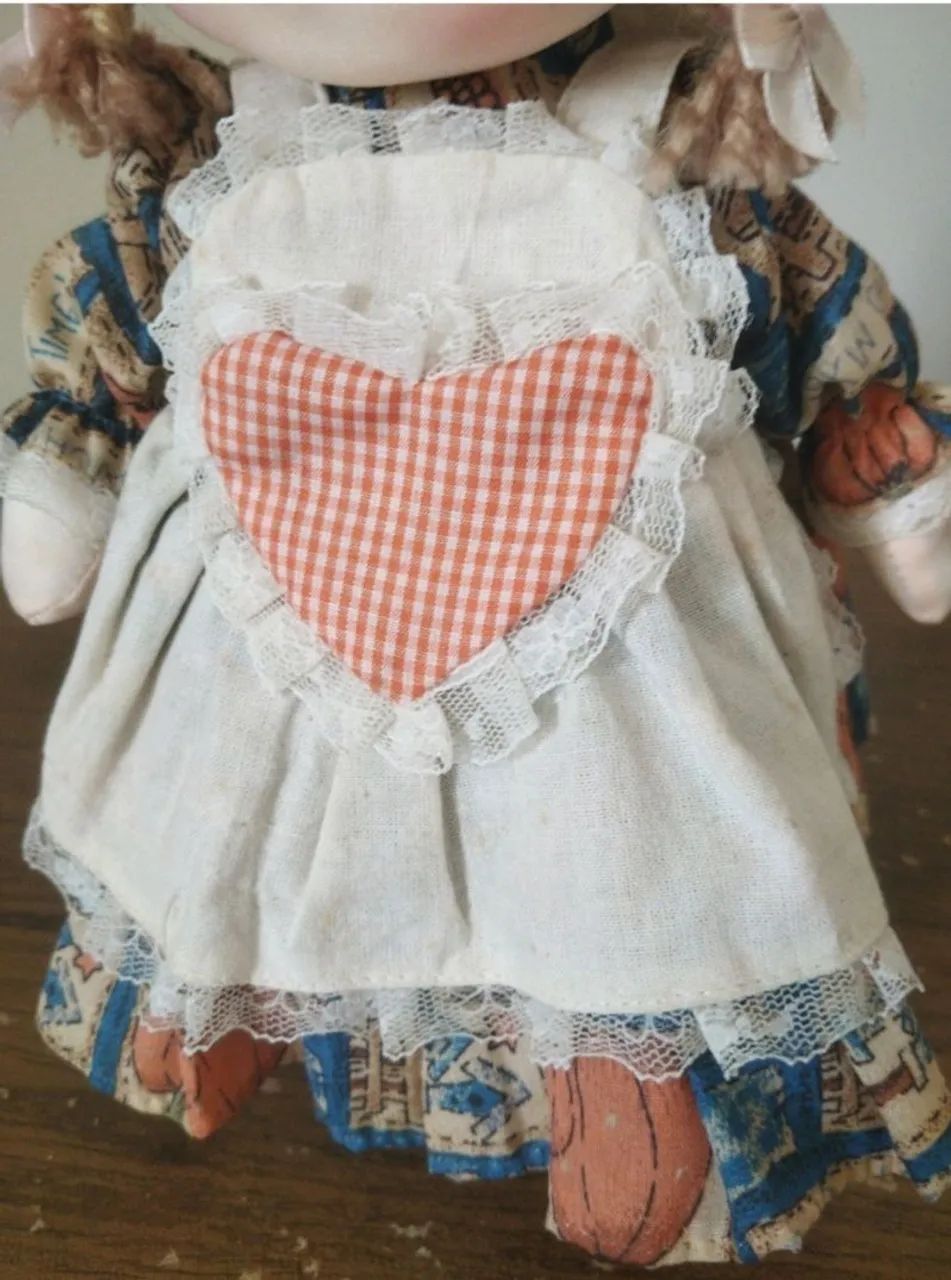 boneca de pano com caixa de músical - Foto 4