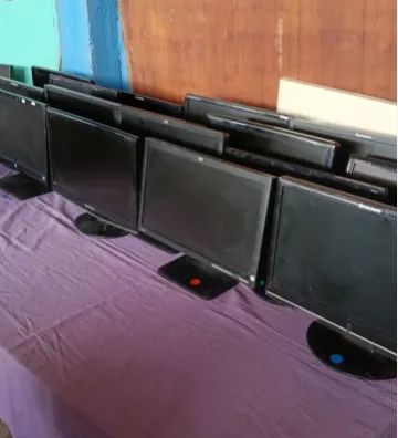 Monitor de 22 Polegadas COM DETALHES NA TELA, 180,00 CADA - Foto 2
