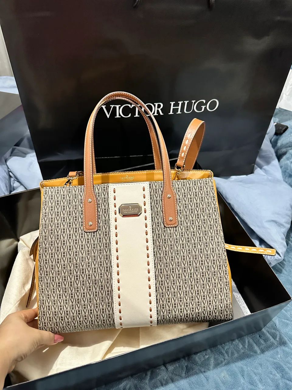 Bolsa Victor Hugo Babila 