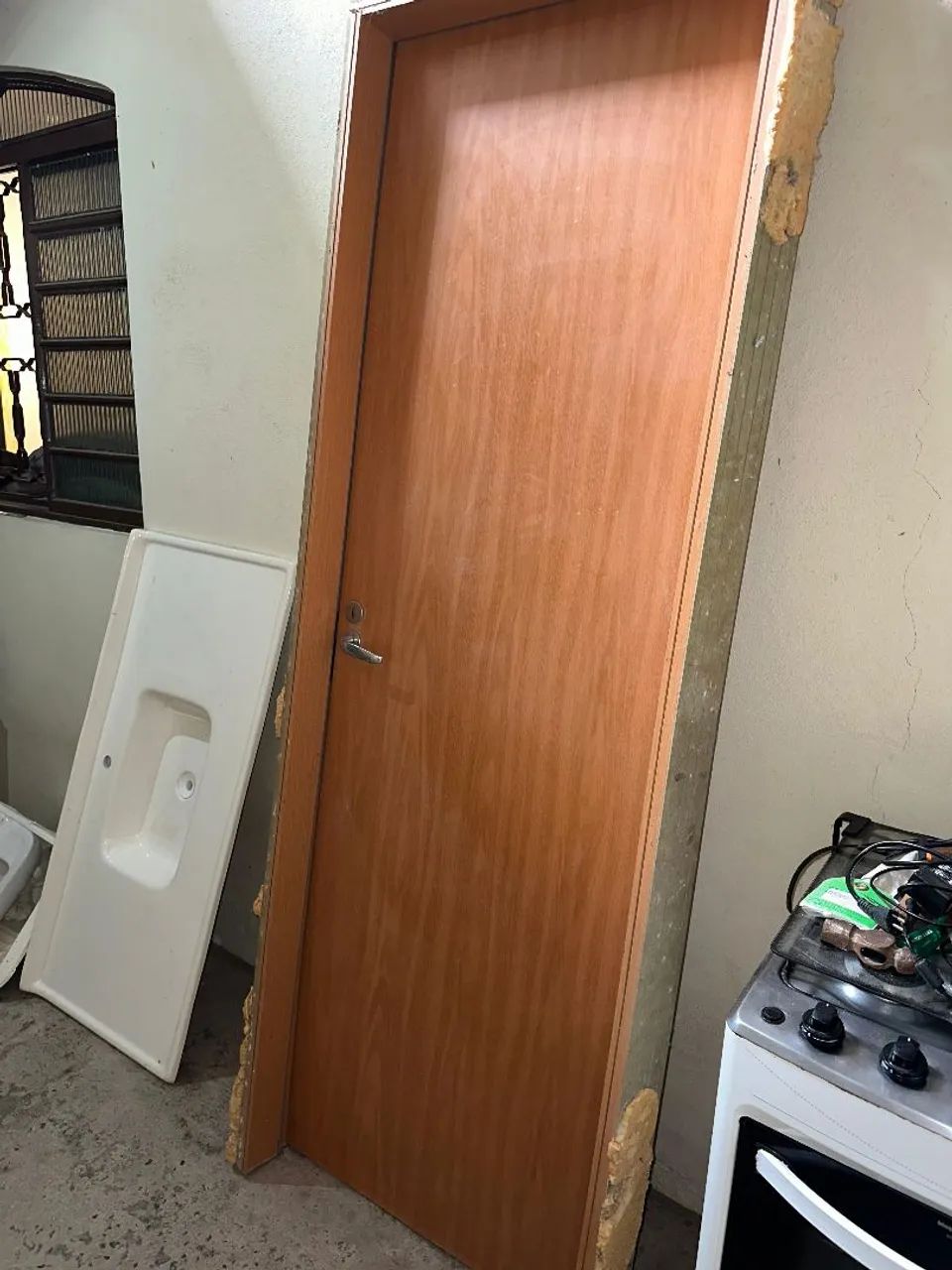 Porta com batente
