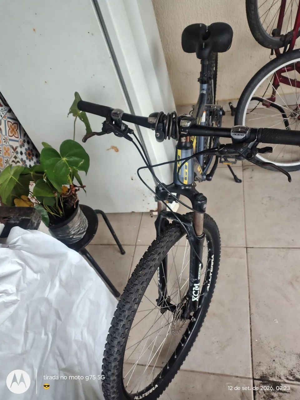 Vendo bicicleta Gt avalanche aro 29 - Foto 5