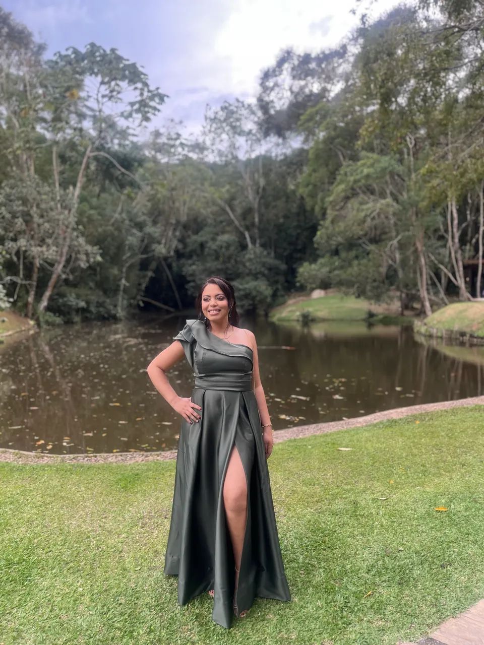 Vestido madrinha de casamento verde Olívia  - Foto 3